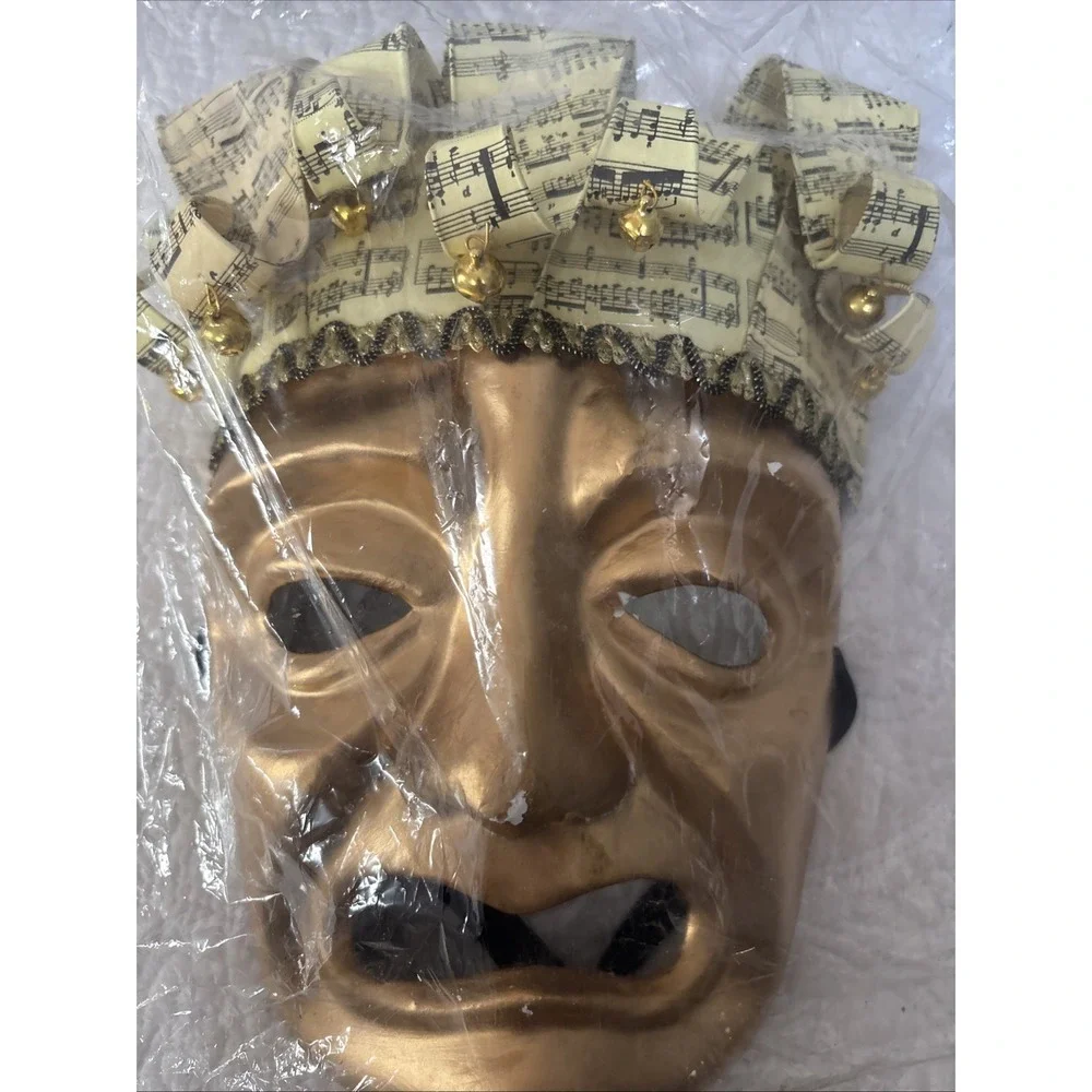 Theatre / Costume Papier-Mâché Golden Mask‎